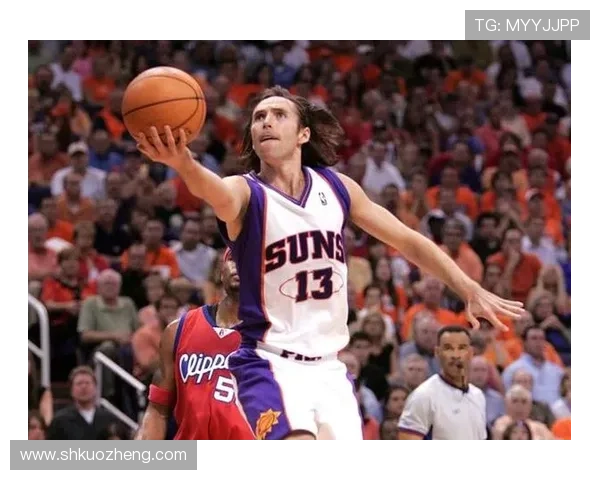 史蒂夫·纳什透过精准组织与挡拆推进，提升球队进攻效率显著