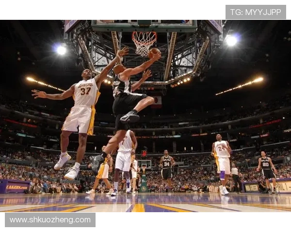 NBA防守三秒规则详解：如何正确站位避免违例